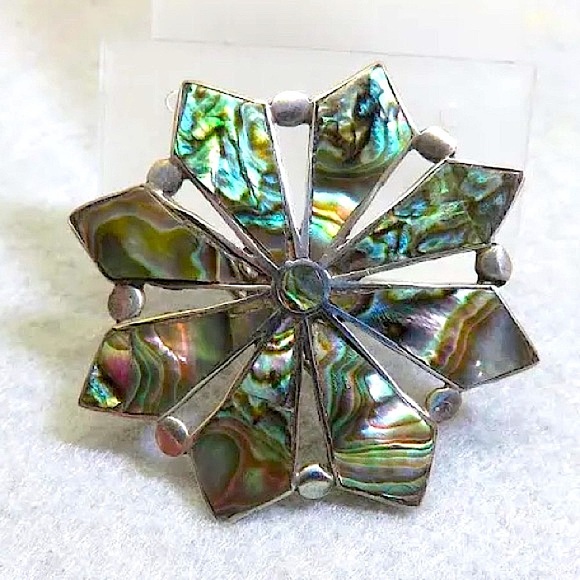Vintage Unisex Elegant Abalone Shell Flower Brooch on Silver - Picture 5 of 8